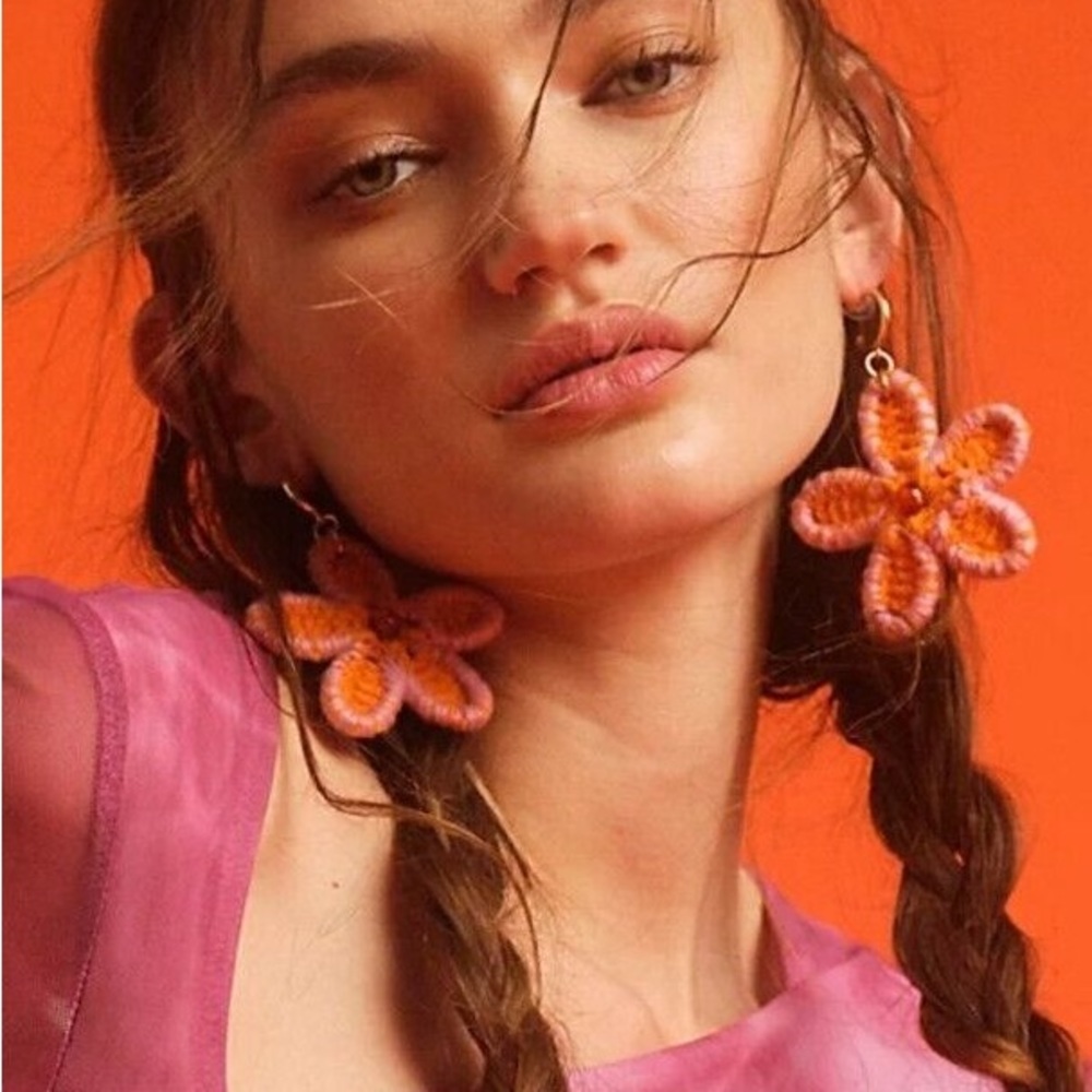 Free People Dahlia Crochet Huggie Hoop flower Earrings Orange Pink NEW